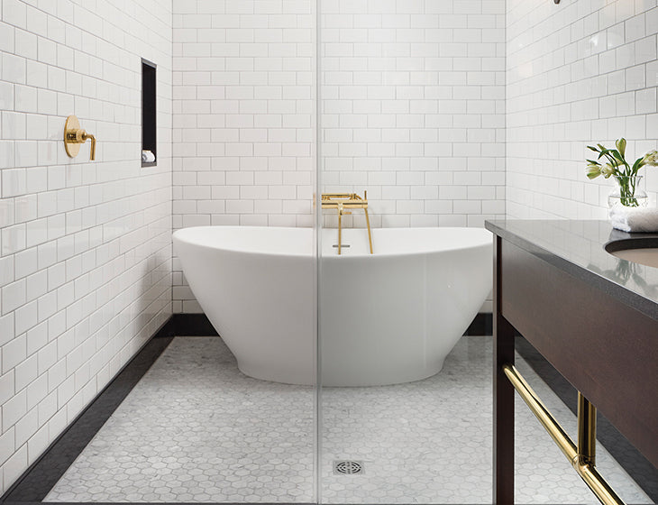 white bathtub