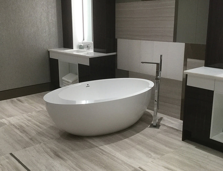 white bathtub