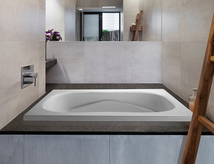 white bathtub