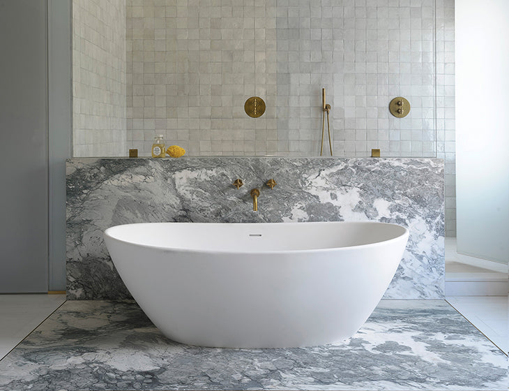white bathtub