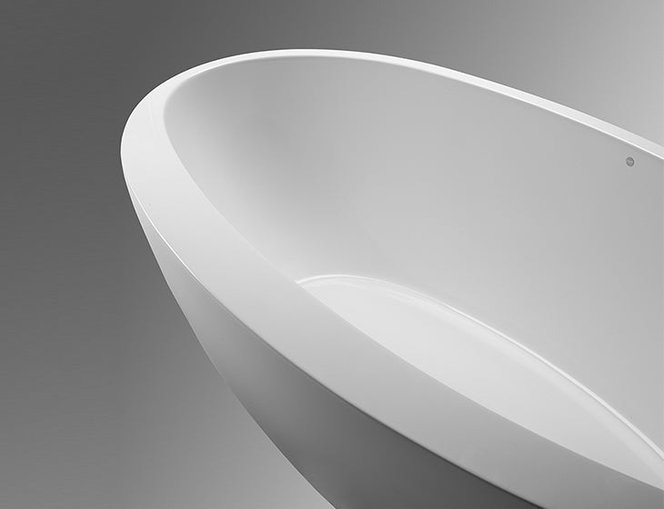 white bathtub