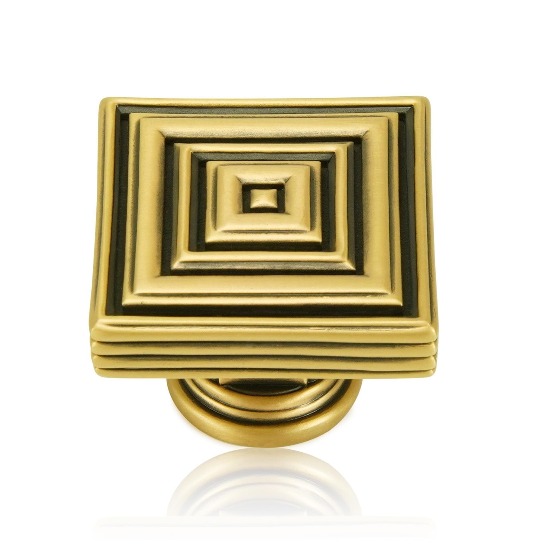 museum gold knob