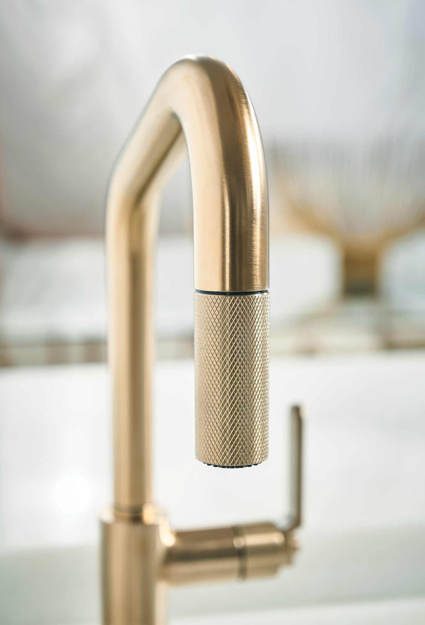 luxe gold pull-down faucet