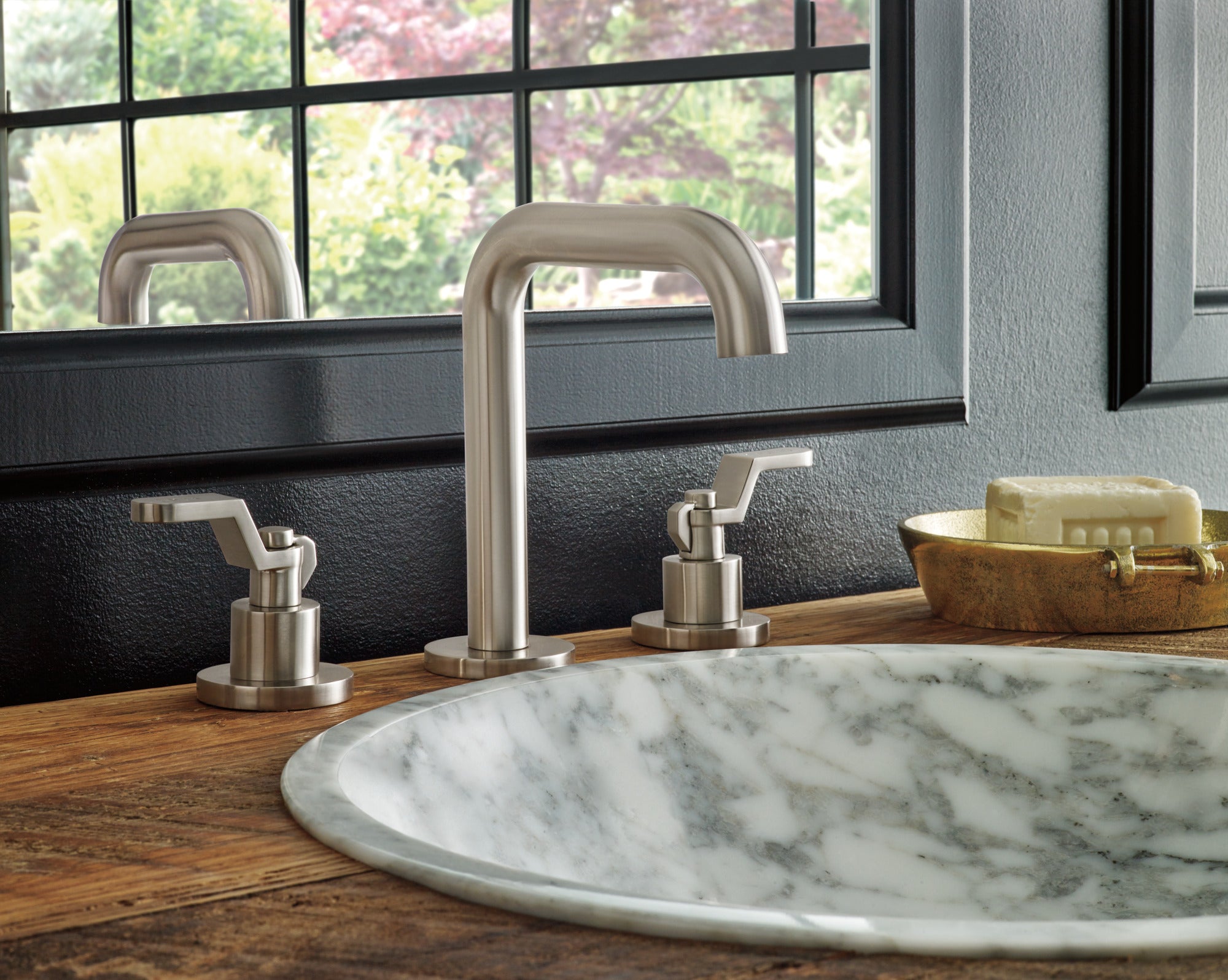 luxe nickel lavatory faucet