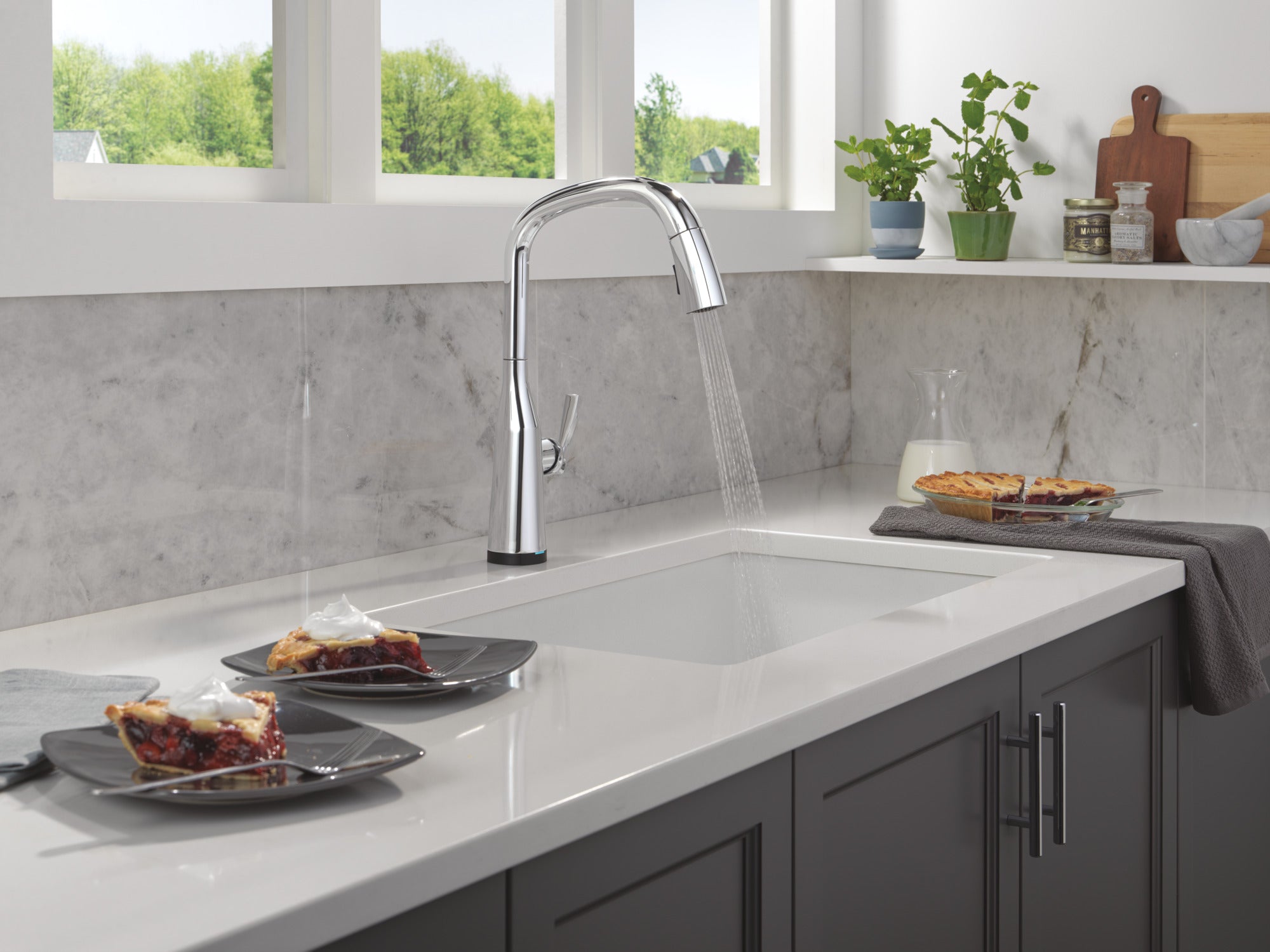 lumicoat chrome kitchen faucet