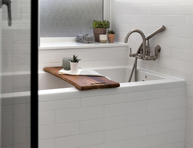 white bathtub