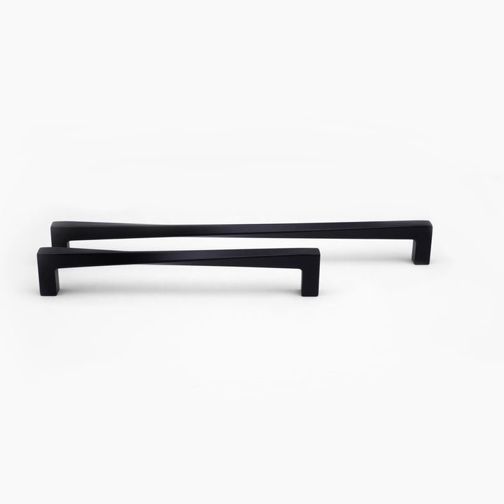 matte black pull