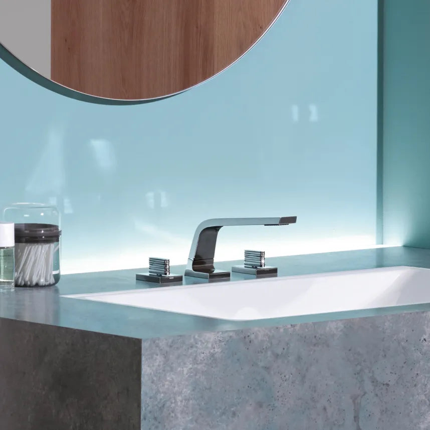 chrome lavatory spout