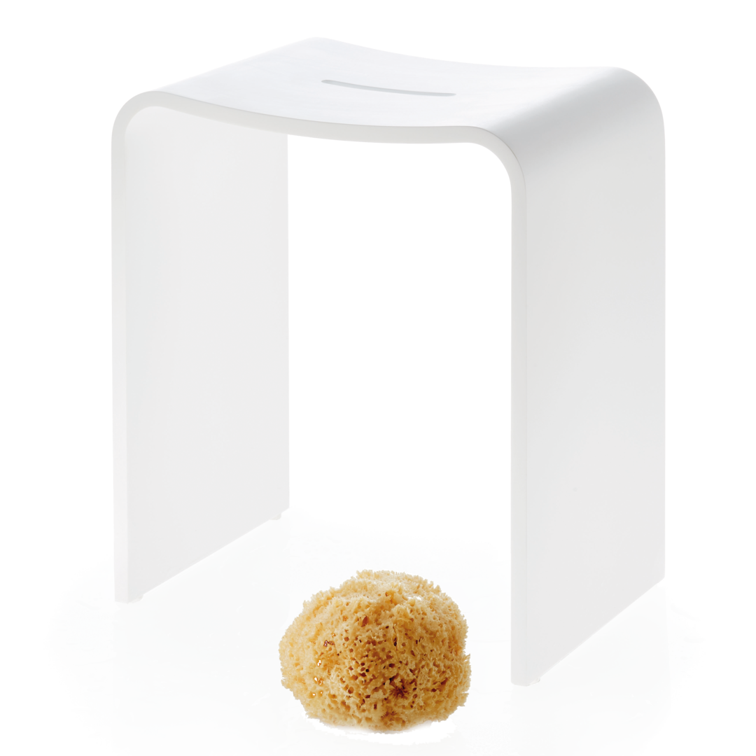 white matte shower tool
