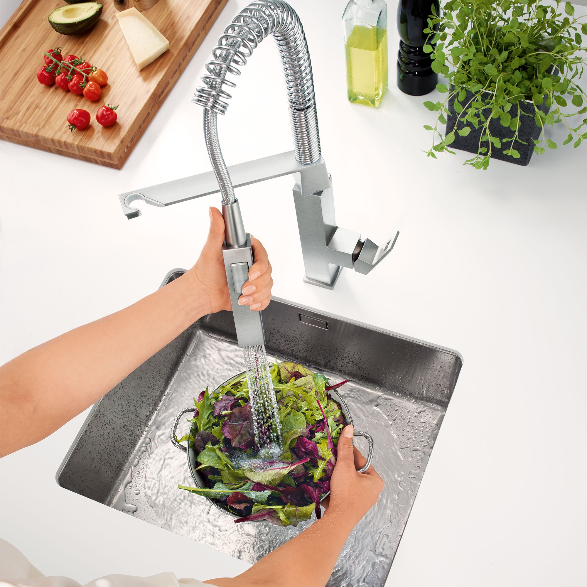 starlight chrome kitchen faucet