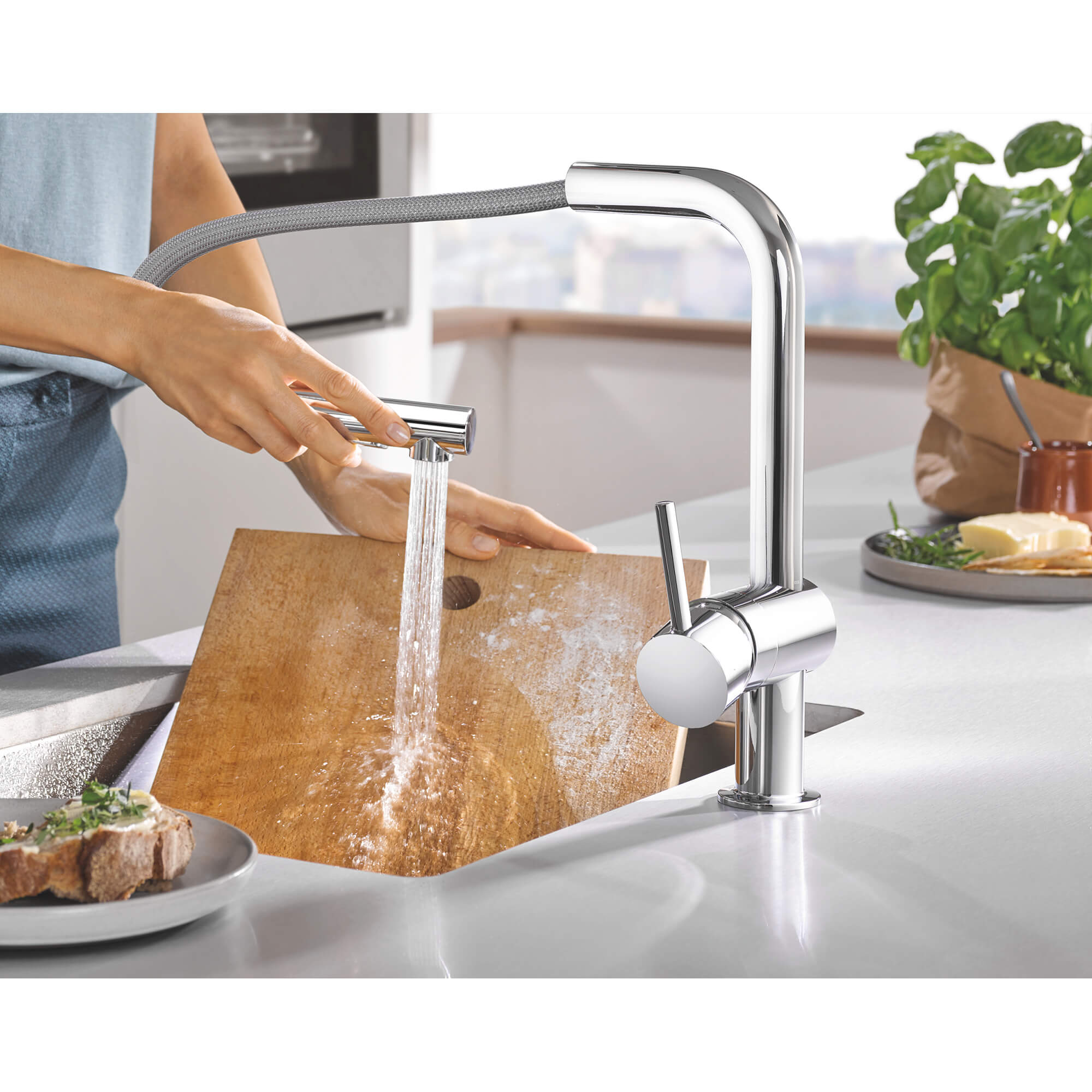 starlight chrome kitchen faucet