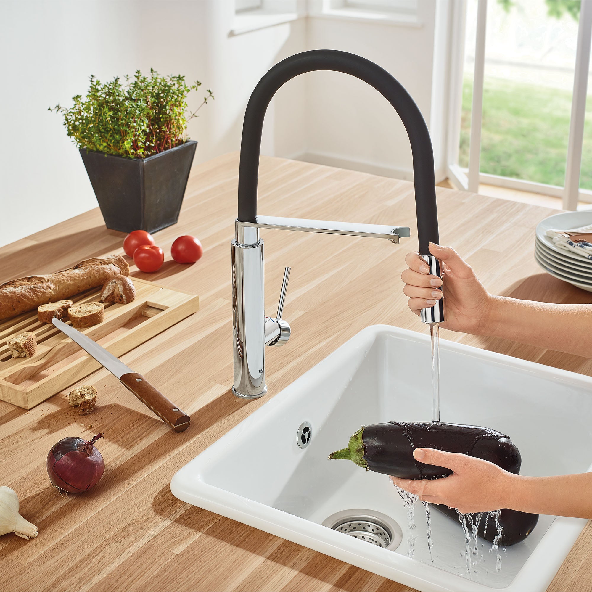 starlight chrome kitchen faucet