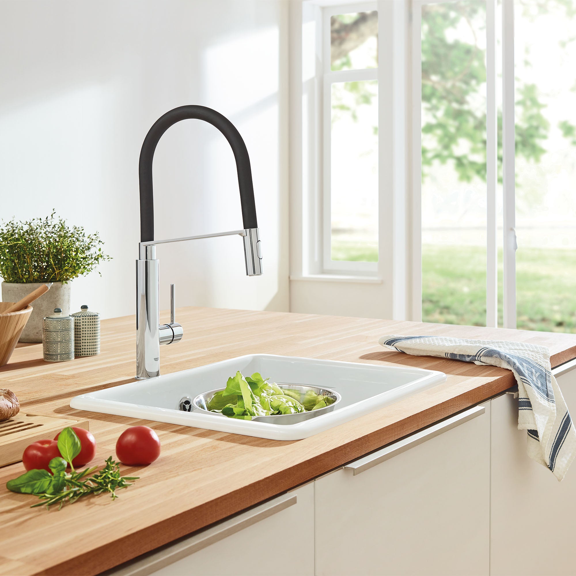 starlight chrome kitchen faucet