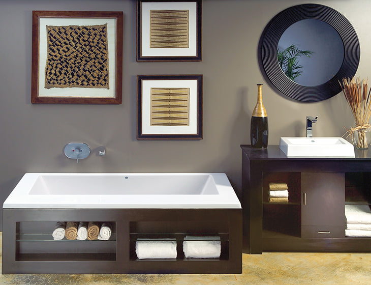 white bathtub