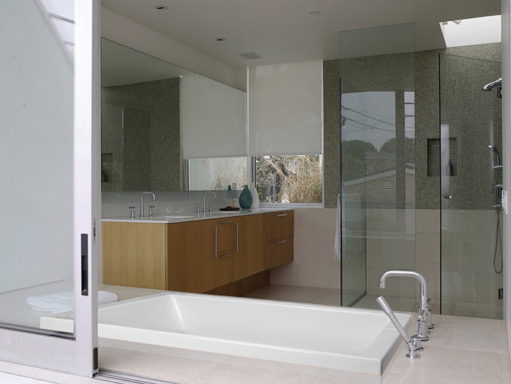 white bathtub