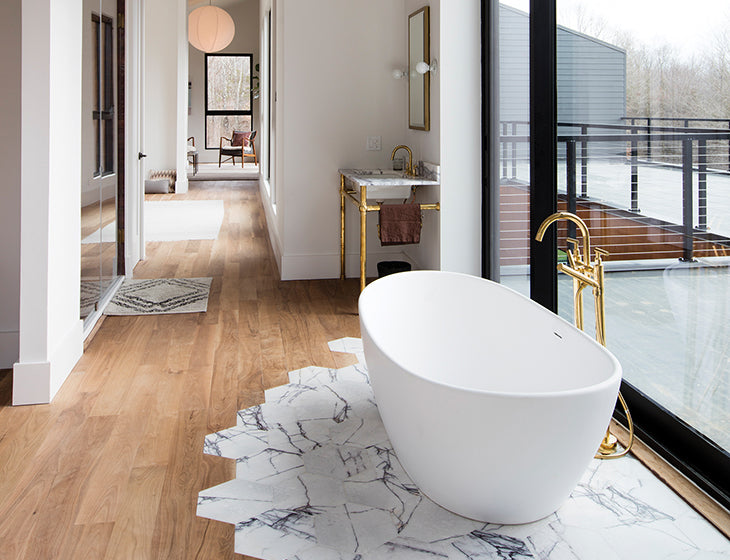 white bathtub