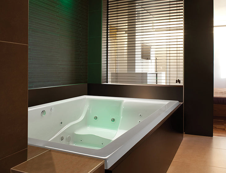white bathtub