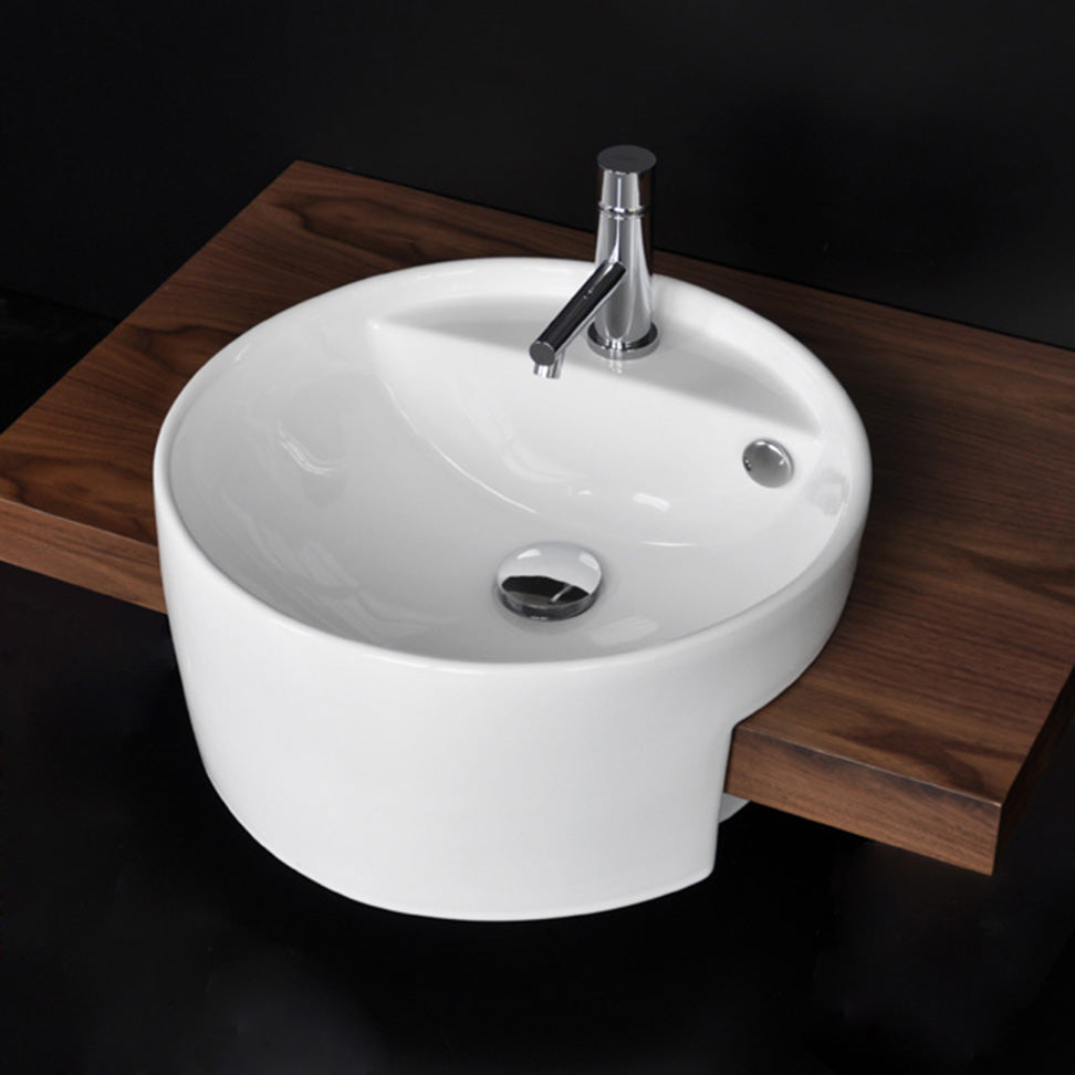 white sink