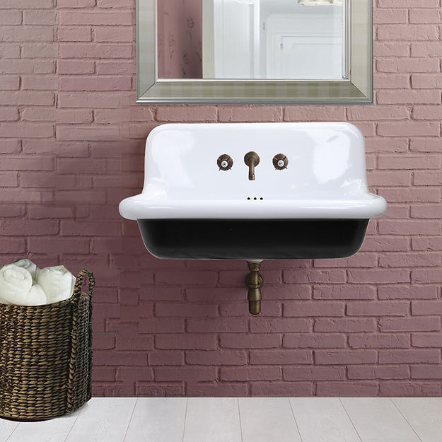 white/blk bathroom sink