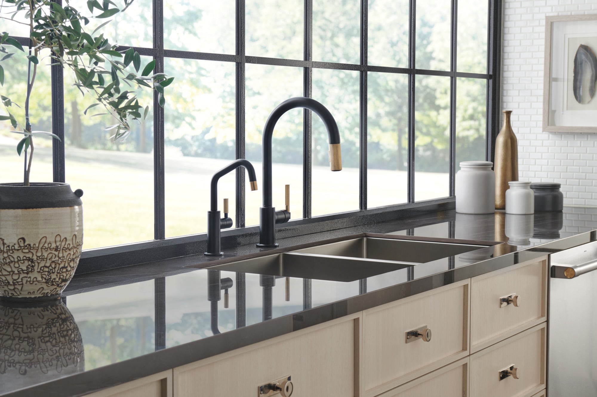 matte black / luxe gold pull-down faucet