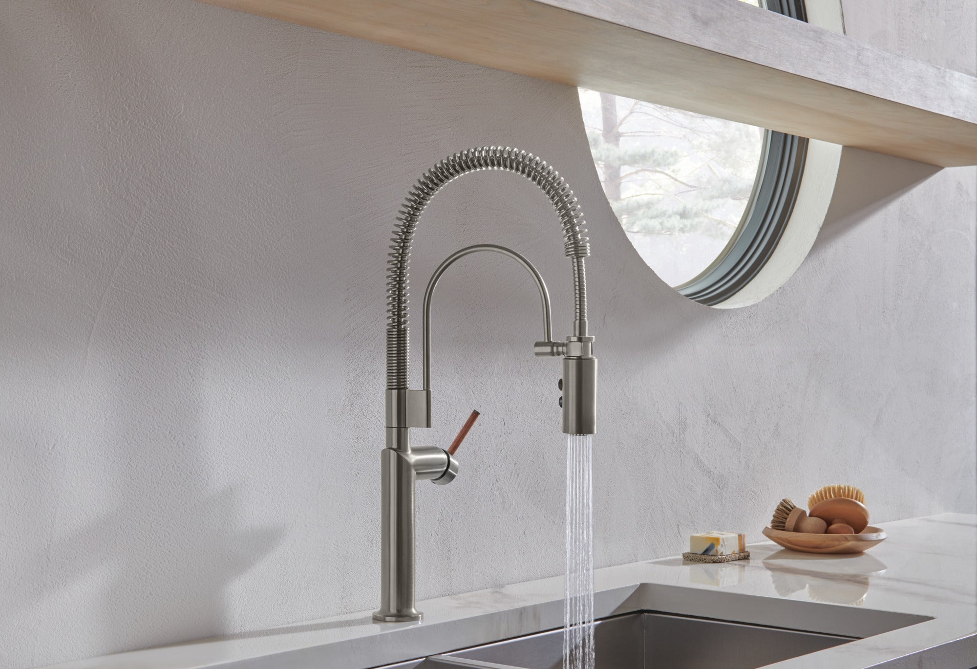 luxe steel kitchen faucet