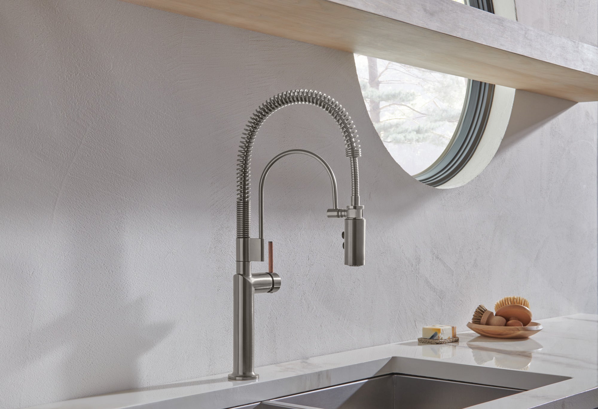 luxe steel kitchen faucet