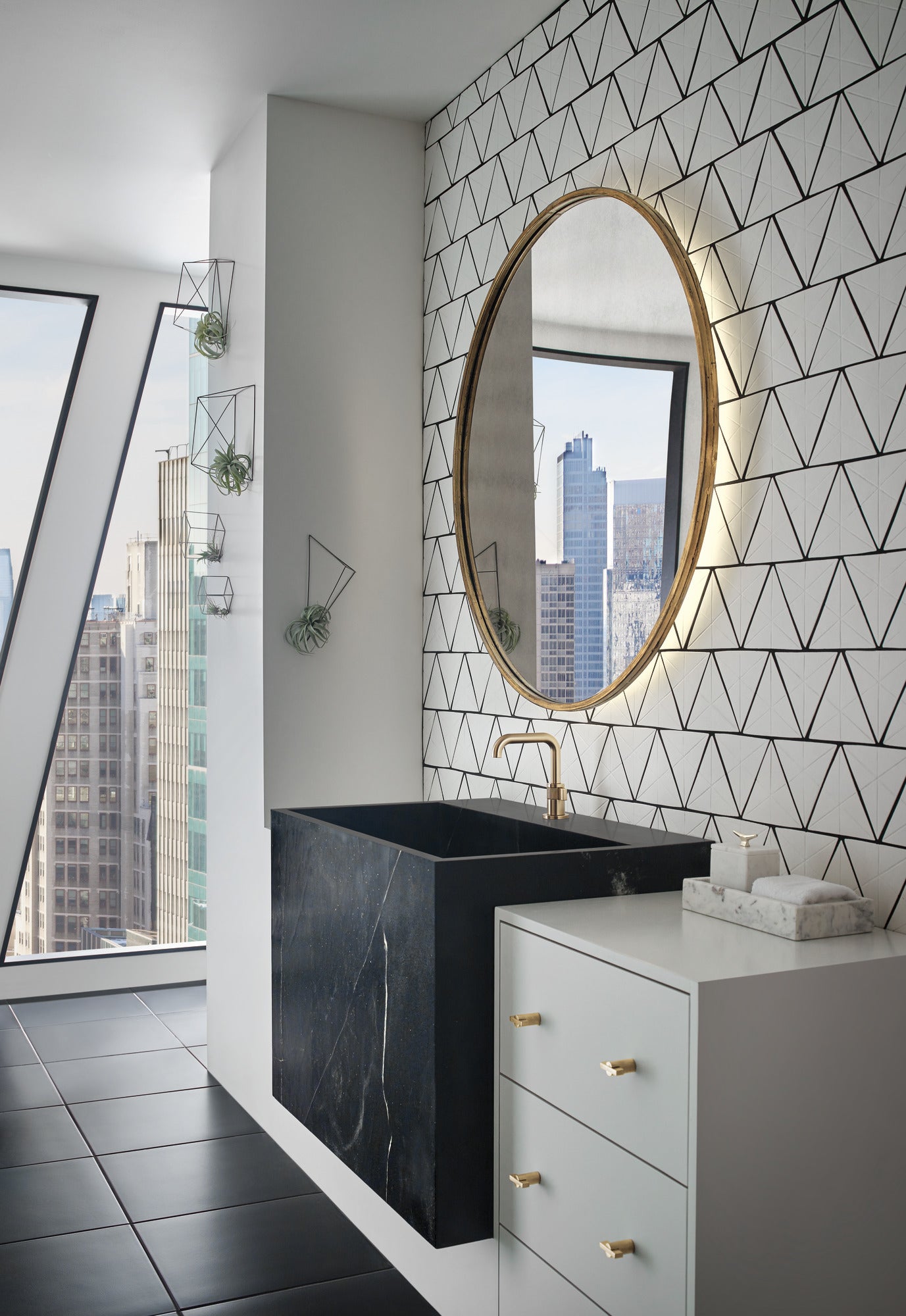 luxe gold lavatory faucet