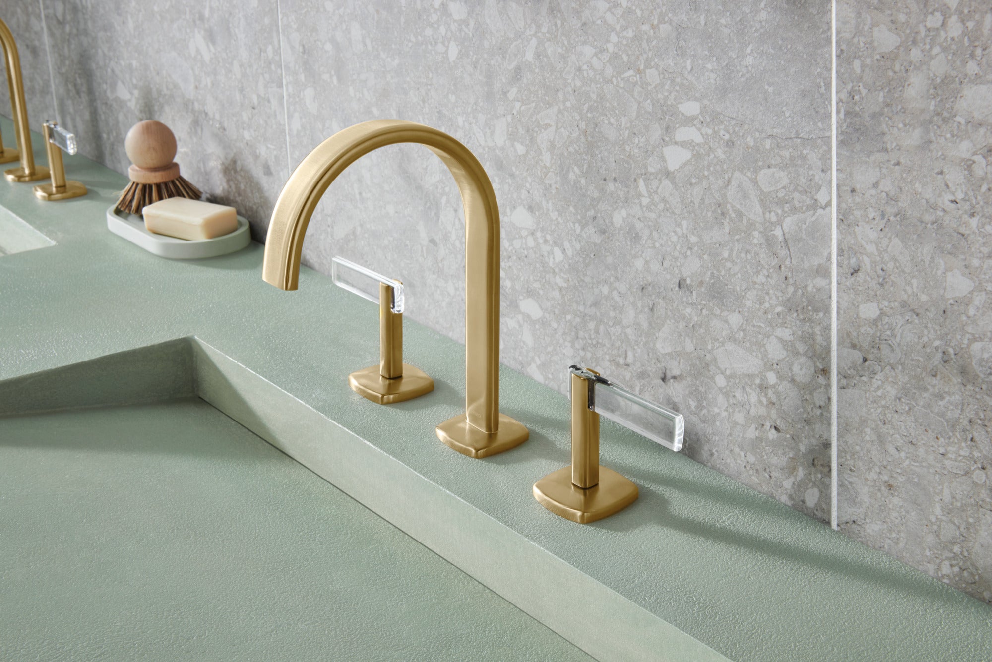 luxe gold lavatory faucet