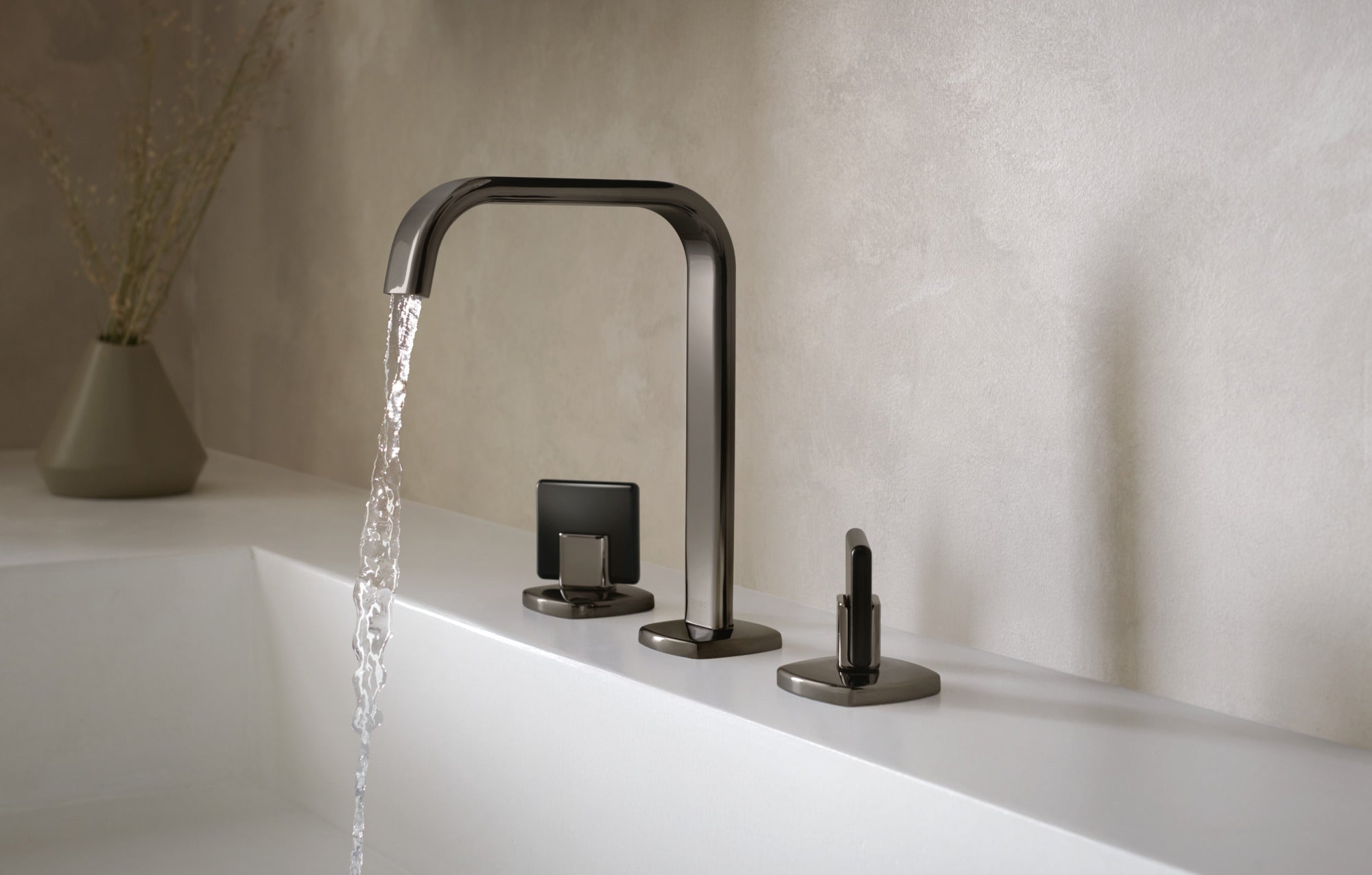 brilliance black onyx lavatory faucet