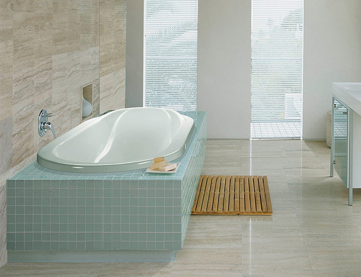 white bathtub