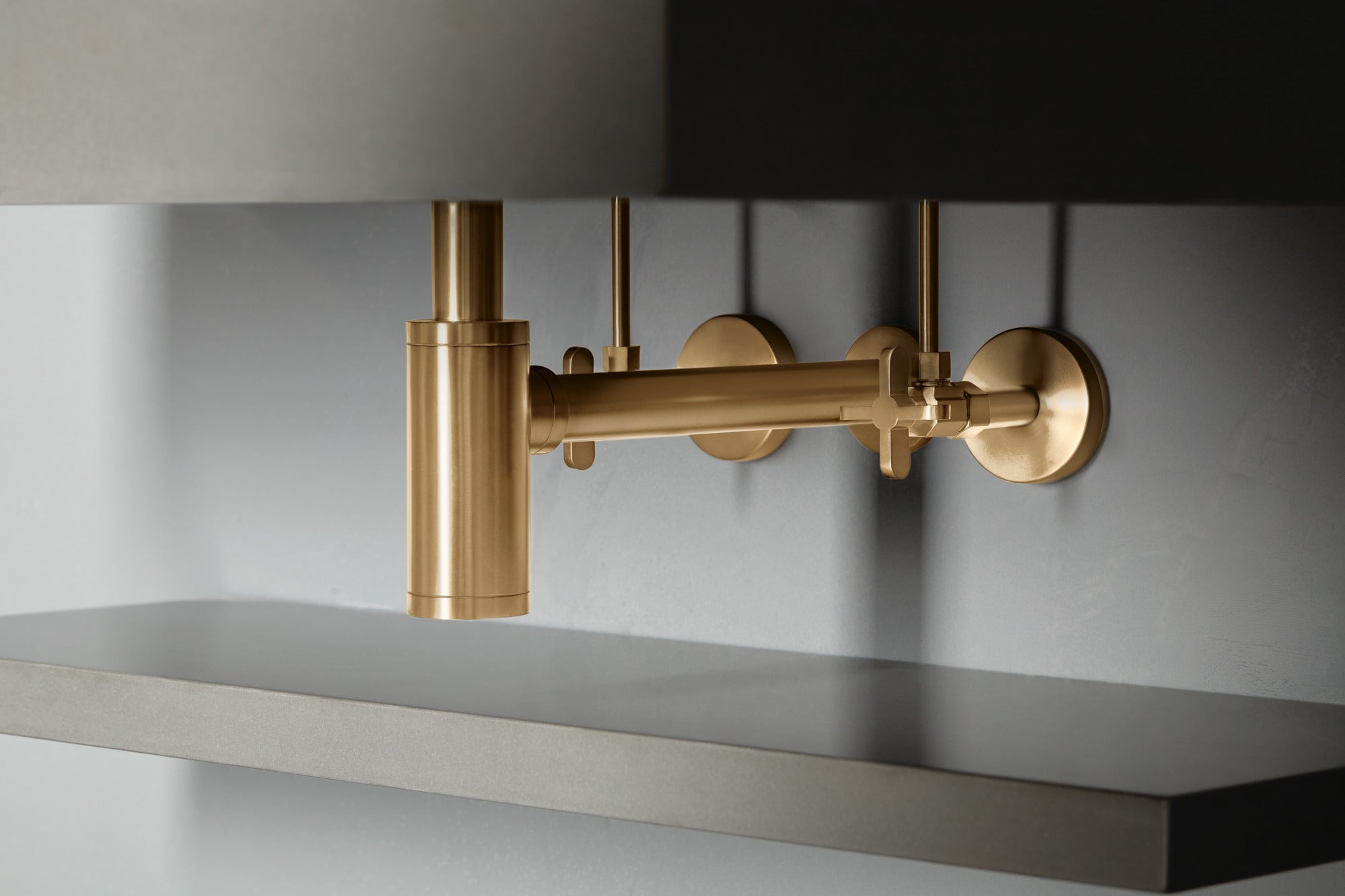 luxe gold bottle trap
