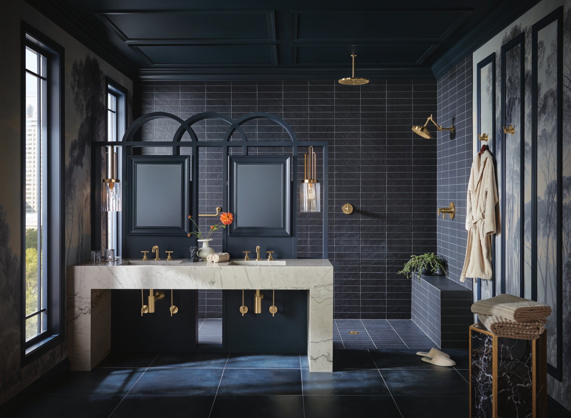 luxe gold lavatory faucet