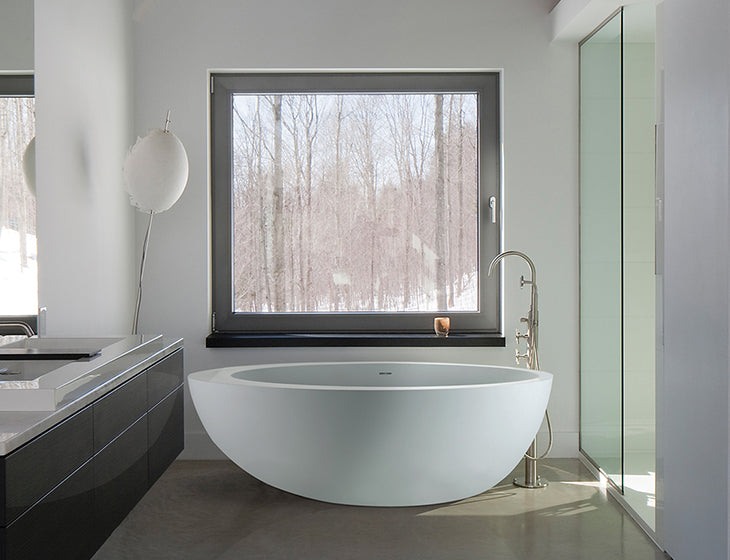 white bathtub