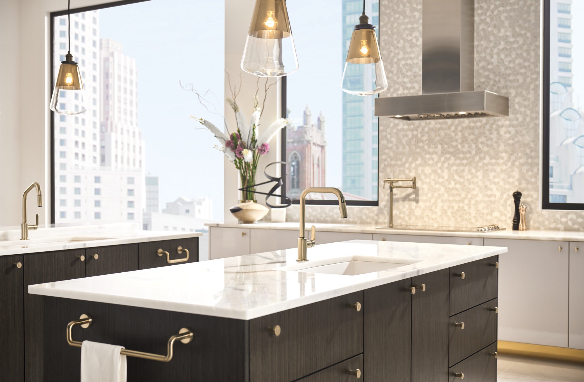 luxe gold kitchen faucet