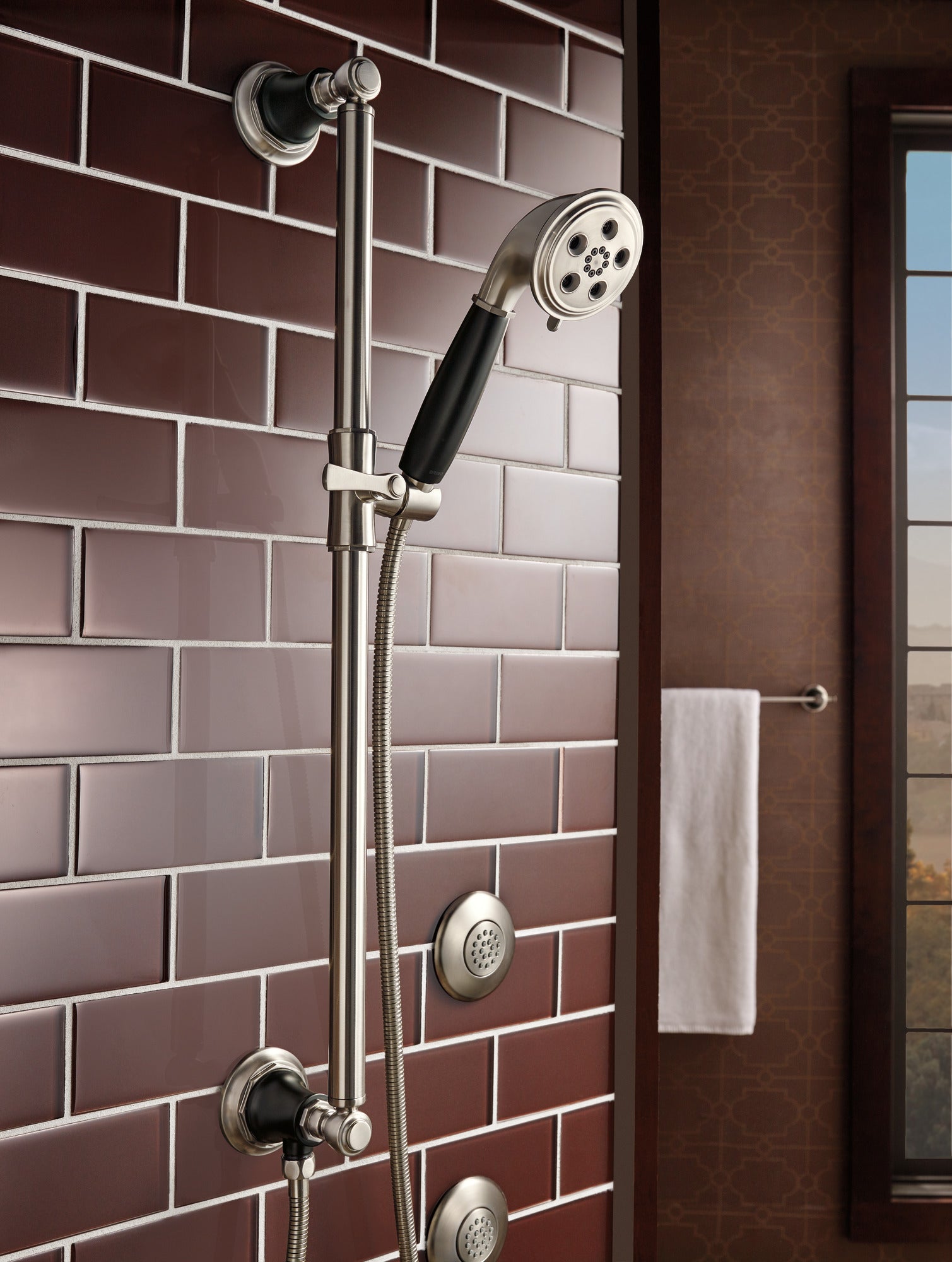 luxe nickel  /matte black towel bar