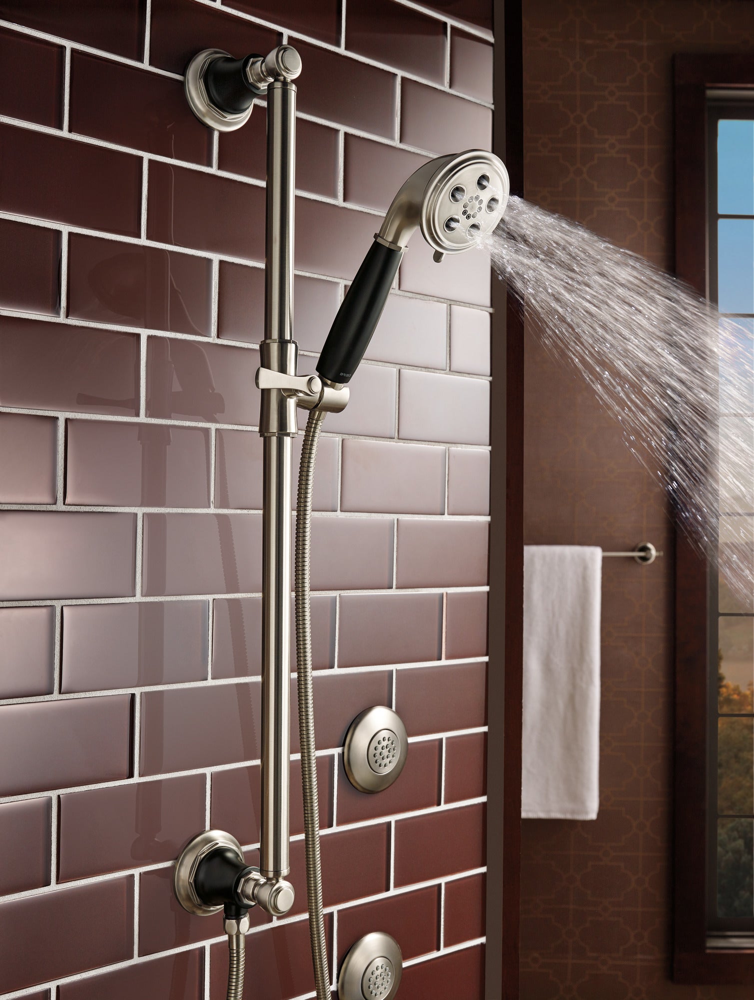 luxe nickel  /matte black towel bar
