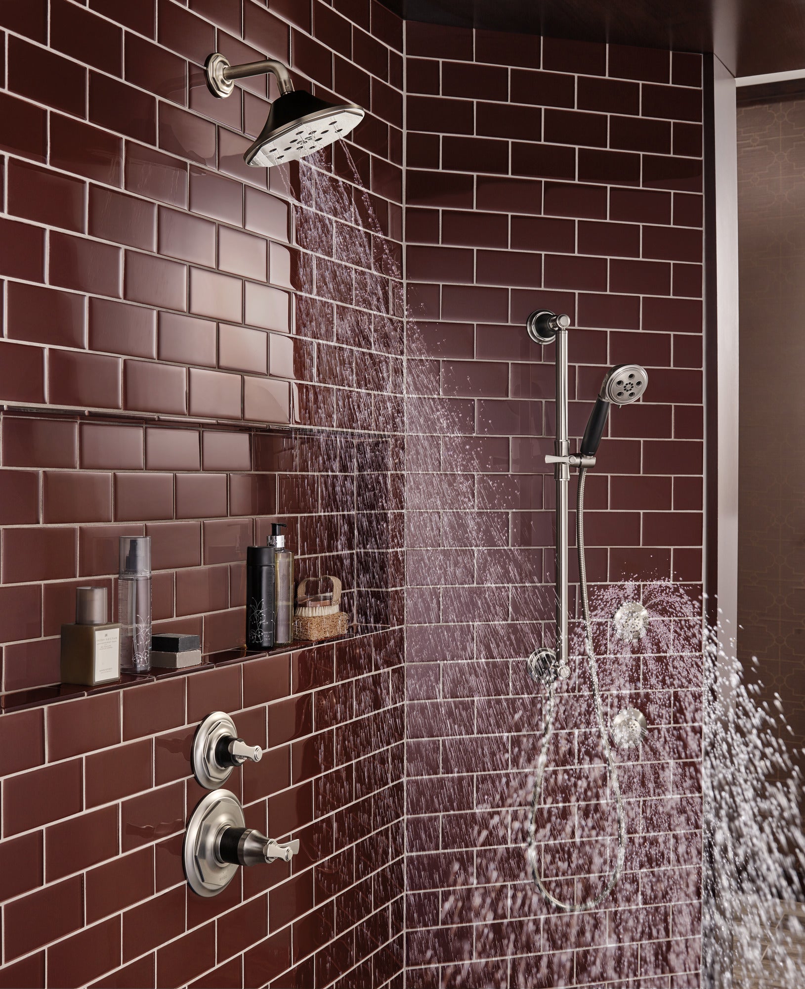 luxe nickel /matte black handshower
