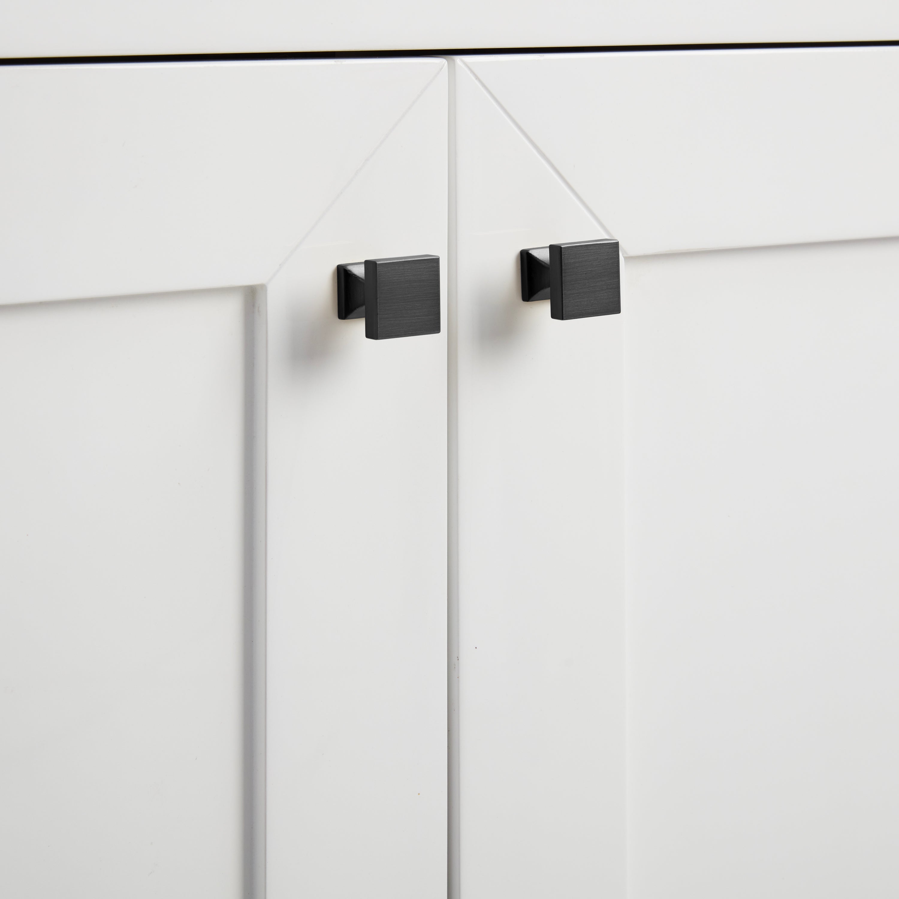 glossy white vanity