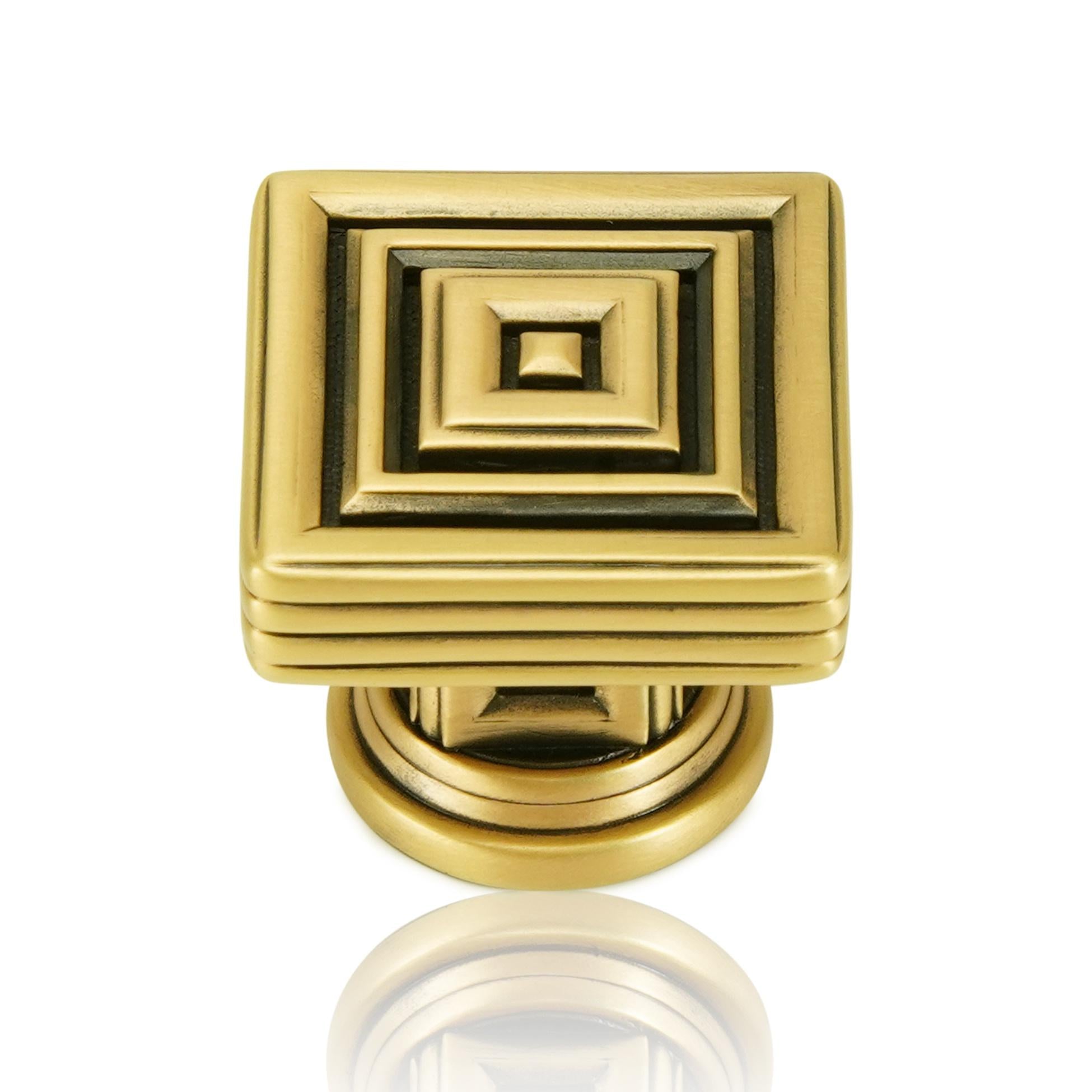 museum gold knob